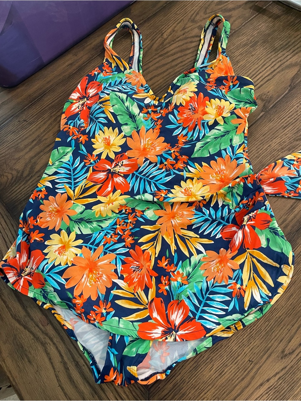 Plus Size Tropical Floral Tankini Swimsuit in Navy & Orange - Picture 4 of 12